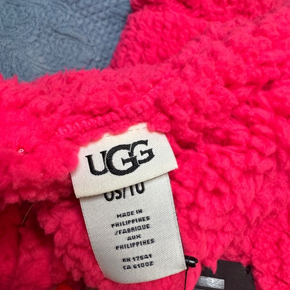 UGG Sherpa Scarf - NWT Cosmo Pink - Picture 5 of 5